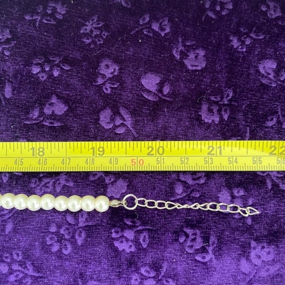 Vintage Tapered Faux Pearl Necklace Lobster Clasp Off White Pearls Rhinestones - Picture 4 of 4